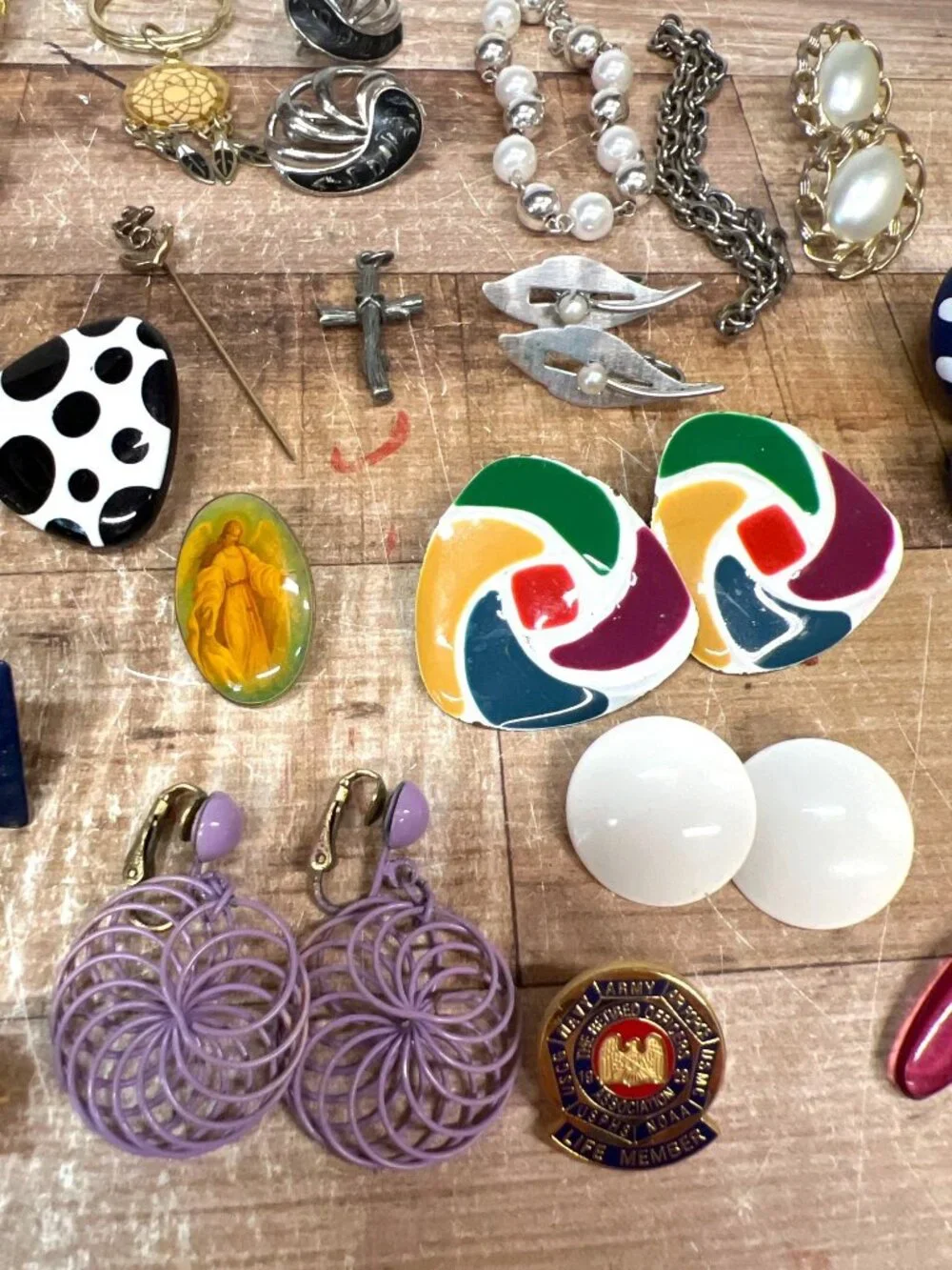 Vintage Jewelry Lot Earrings Pins Brooches Bracelets & Rings - Mixed Assorted St